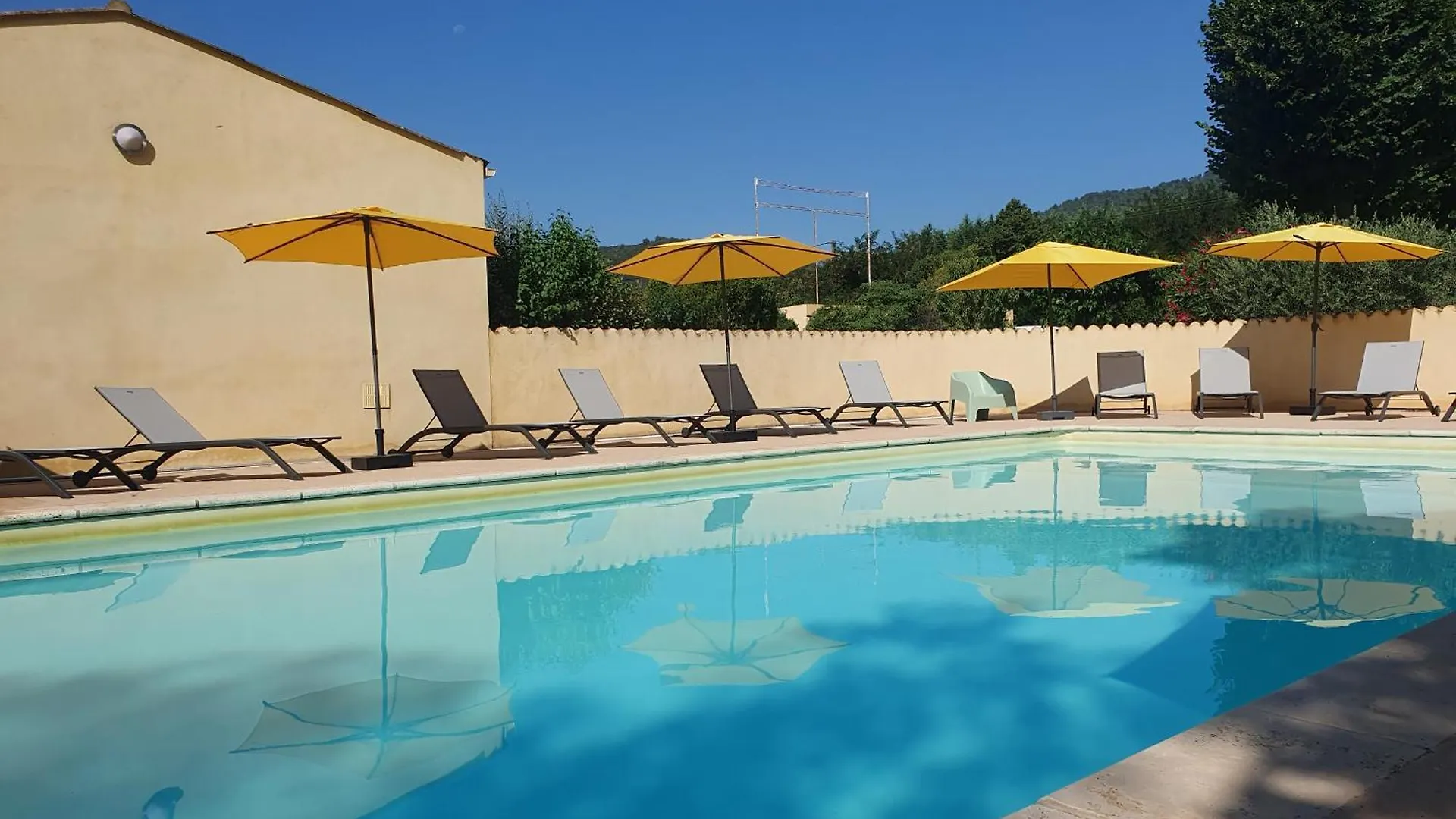 Le Mas Des Quintrands Manosque - Motel De Charme