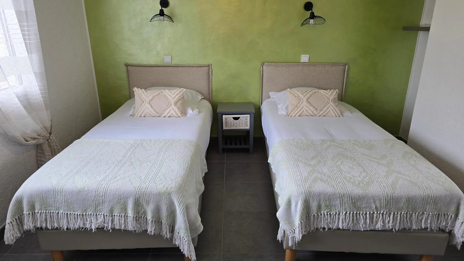 ** فندق Le Mas Des Quintrands Manosque - Motel De Charme فرنسا
